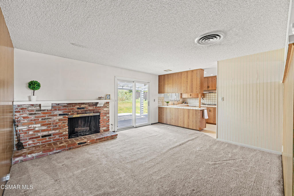 4477 Hempstead Street Simi Valley, CA 93063 - Photo 6 of 25