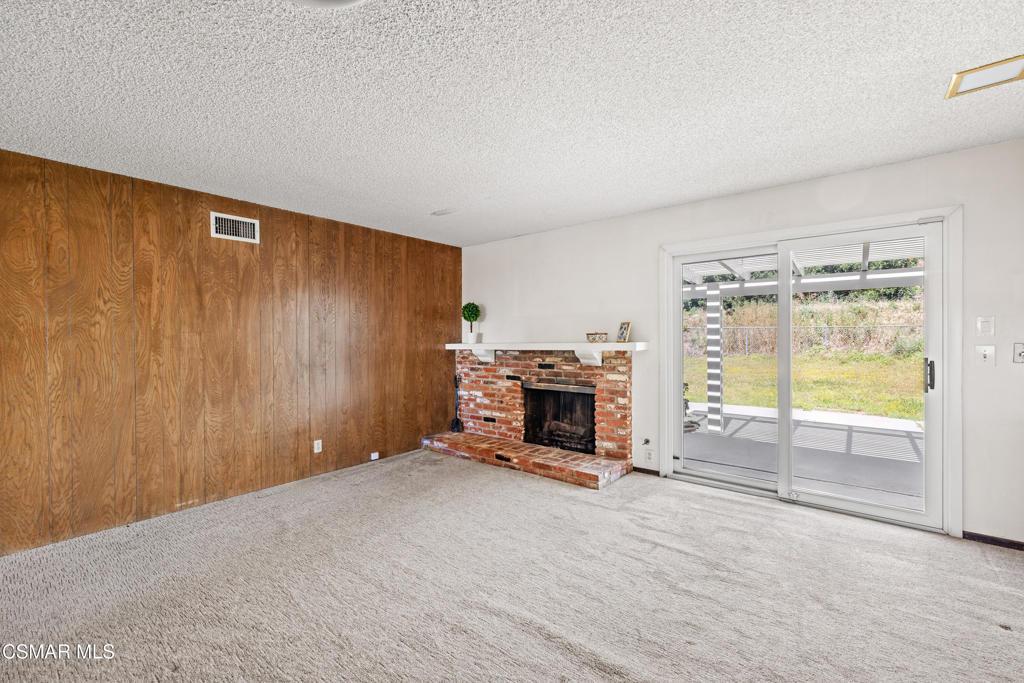 4477 Hempstead Street Simi Valley, CA 93063 - Photo 10 of 25