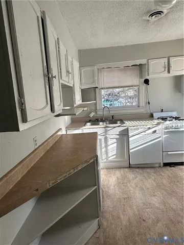 $330,000 | 1607 West Cary Street, Richmond, VA 23220