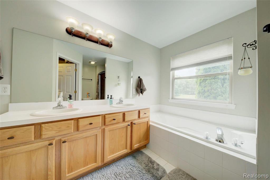 2501 Clivedon Road Howell, MI 48843 - Photo 32 of 74