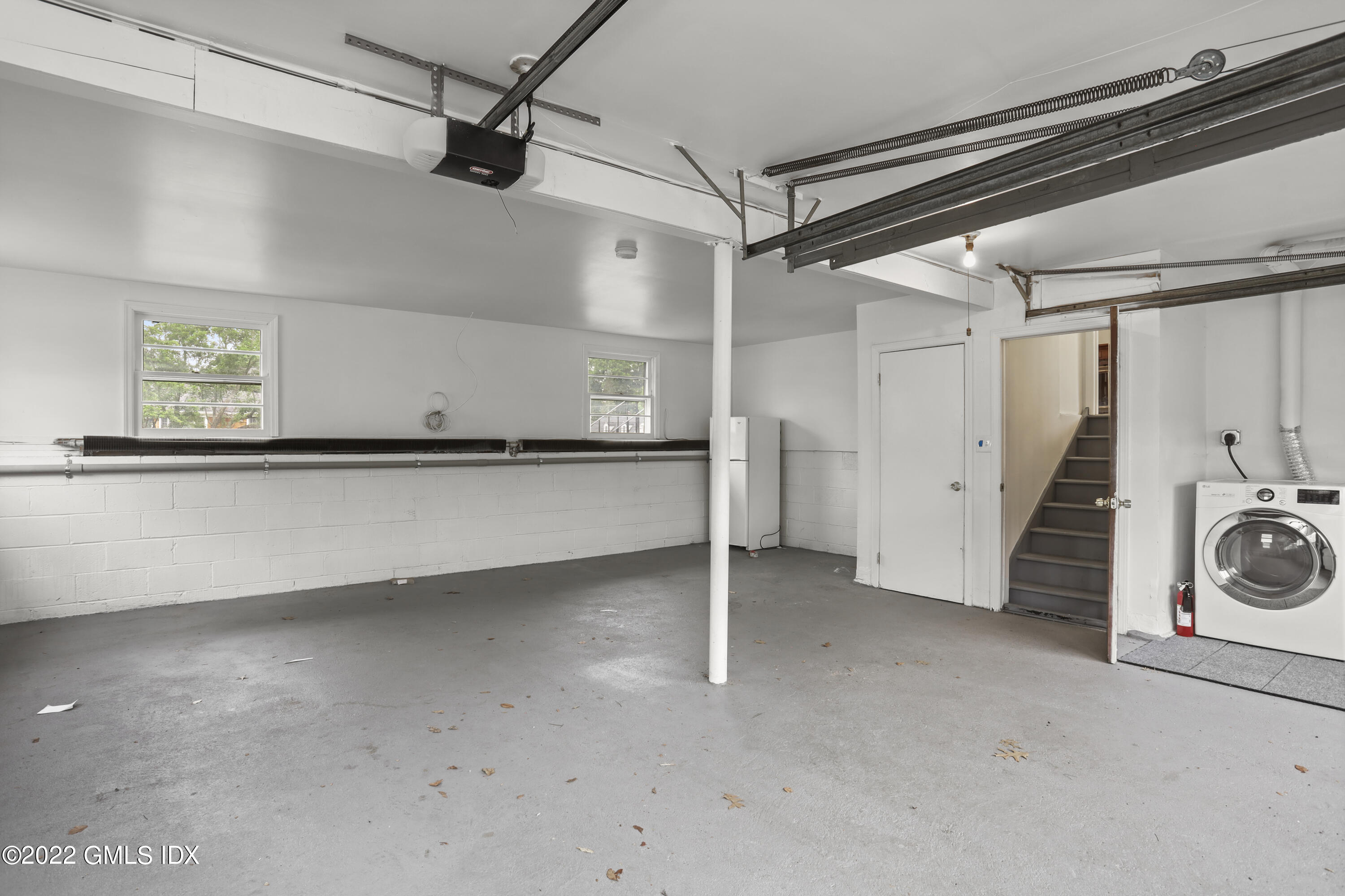 29 Thorn Hill Road Riverside, CT 06878 - Photo 29 of 37 garage