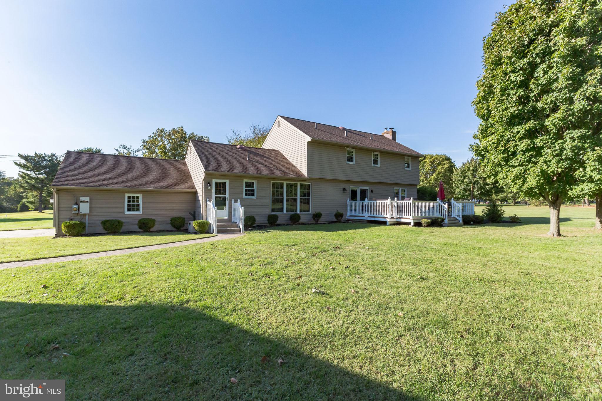 90 Harrisonville Lake Road Pilesgrove, NJ 08098 - Photo 3 of 40
