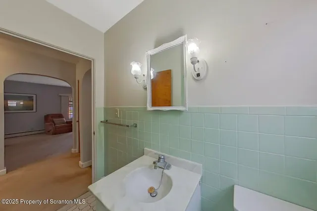 a view of a livingroom with furniture