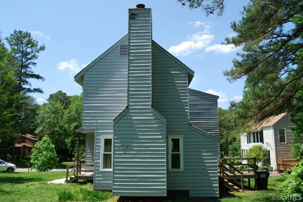 8512 Hann Road North Chesterfield, VA 23236 - Photo 4 of 23 a view of backyard with a garden and entertaining space