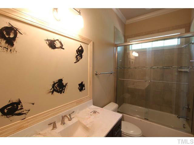 7921 Longleaf Branch Court Raleigh, NC 27612 - Photo 21 of 25 Bathroom