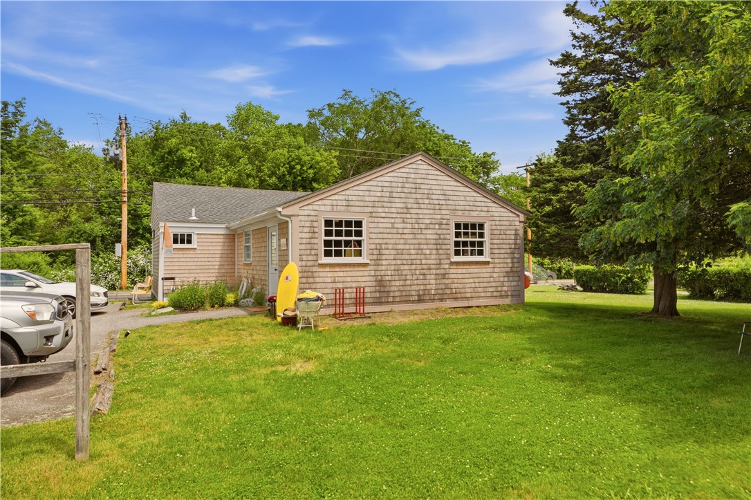 21 E Road Tiverton, RI 02878 - Photo 18 of 39