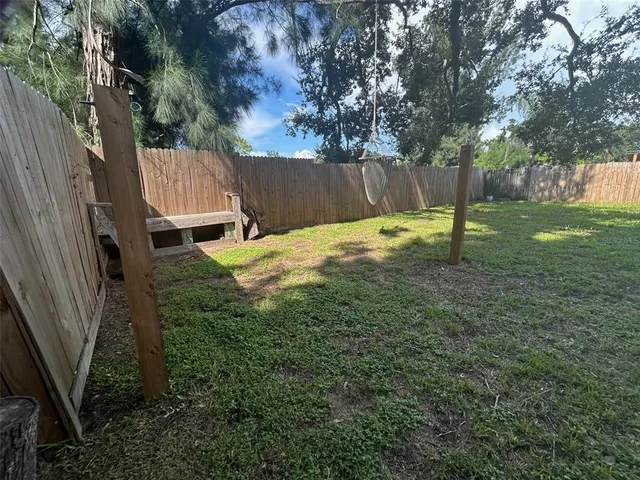 $2,400 | 1015 61st Ave Drive East, Bradenton, FL 34203