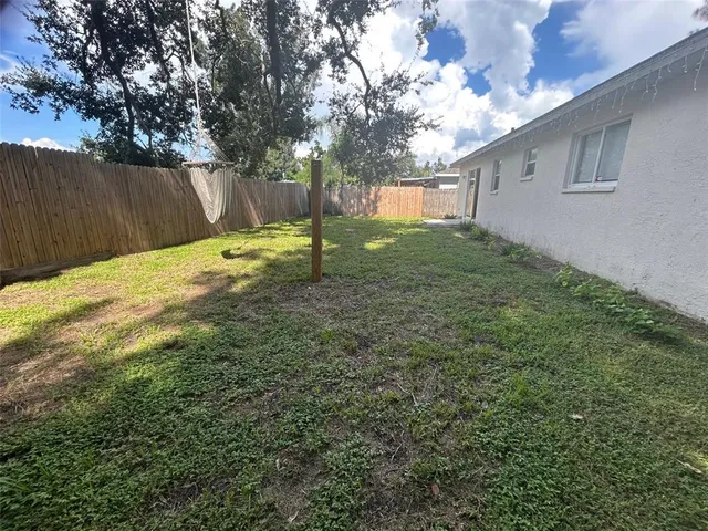 $2,400 | 1015 61st Ave Drive East, Bradenton, FL 34203