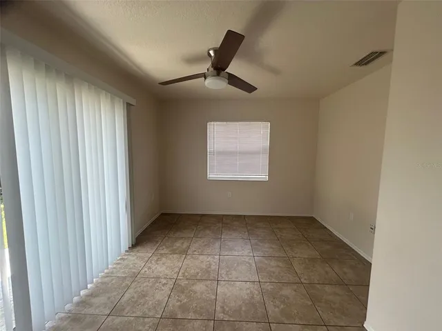 $2,400 | 1015 61st Ave Drive East, Bradenton, FL 34203