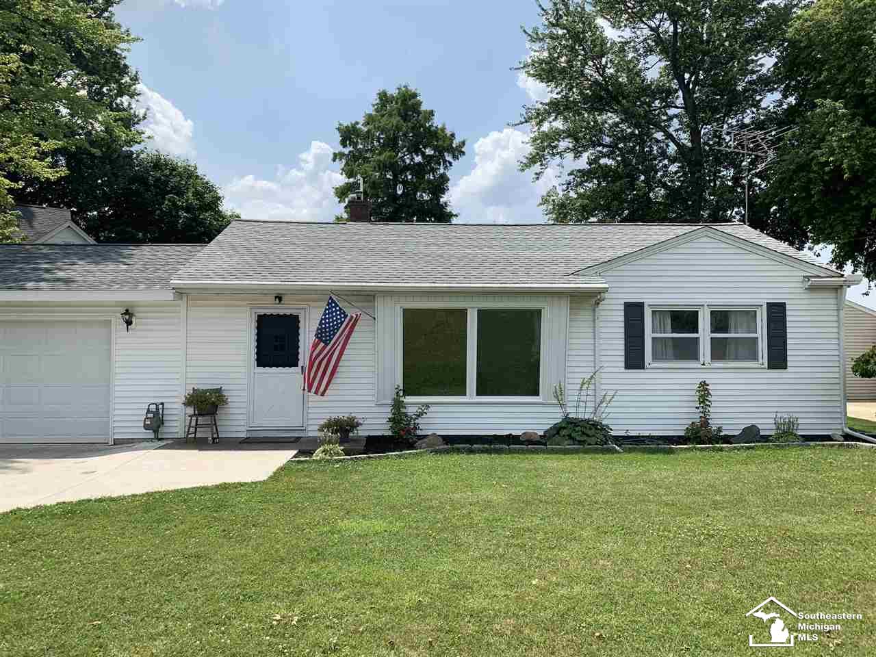 401 Riverside Avenue Adrian, MI 49221 - Photo 2 of 25