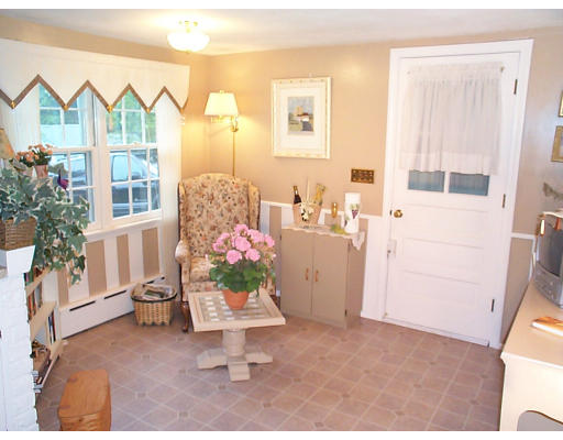 40 Forest Hills Road East Longmeadow, MA 01028 - Photo 2 of 9 Gallery Image 2