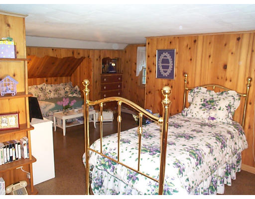 40 Forest Hills Road East Longmeadow, MA 01028 - Photo 8 of 9 Gallery Image 8