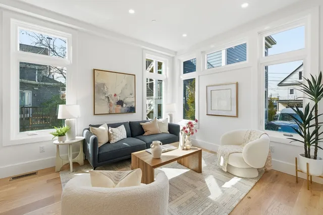 $1,150,000 | 35 Richardson Street, Unit COTTAGE, Somerville, MA 02145