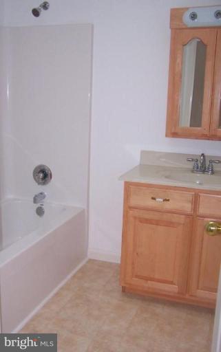 417 Dominion Road Chester, MD 21619 - Photo 16 of 16 MAIN BATH!