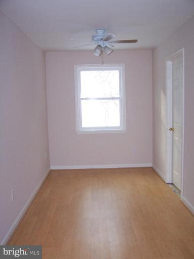 417 Dominion Road Chester, MD 21619 - Photo 8 of 16 COZY SPOT FOR DINNER!