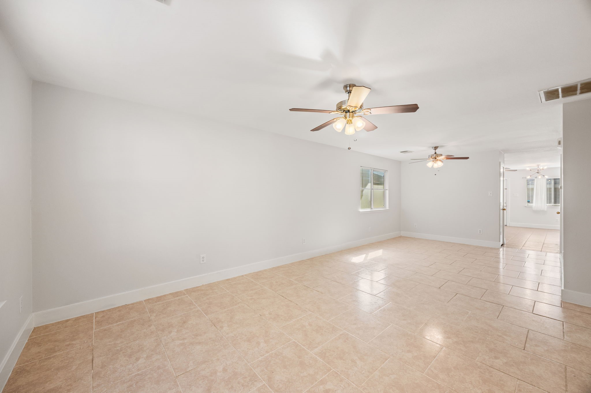 20918 Walder Court Katy, TX 77449 - Photo 5 of 28