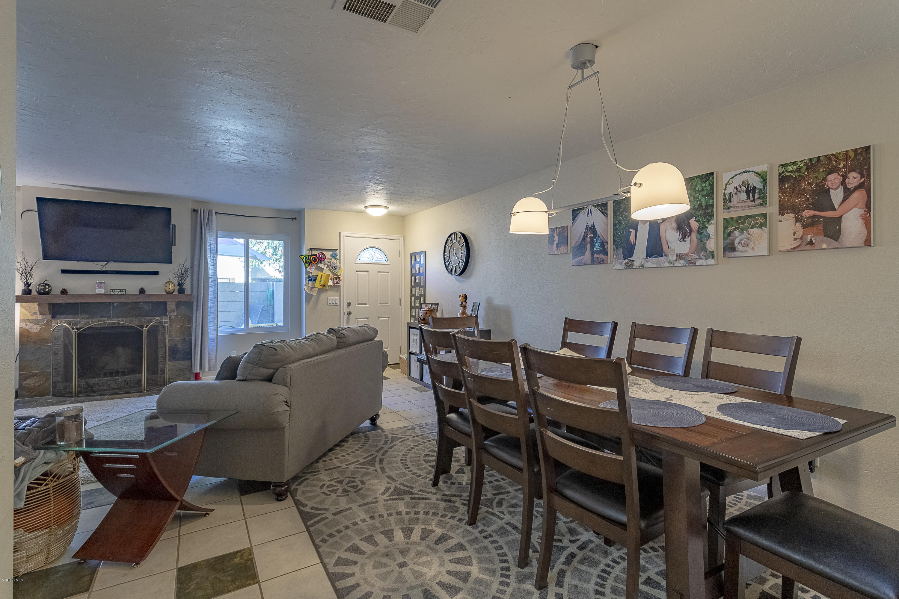 1898 Stow Street Simi Valley, CA 93063 - Photo 9 of 20 Dining area