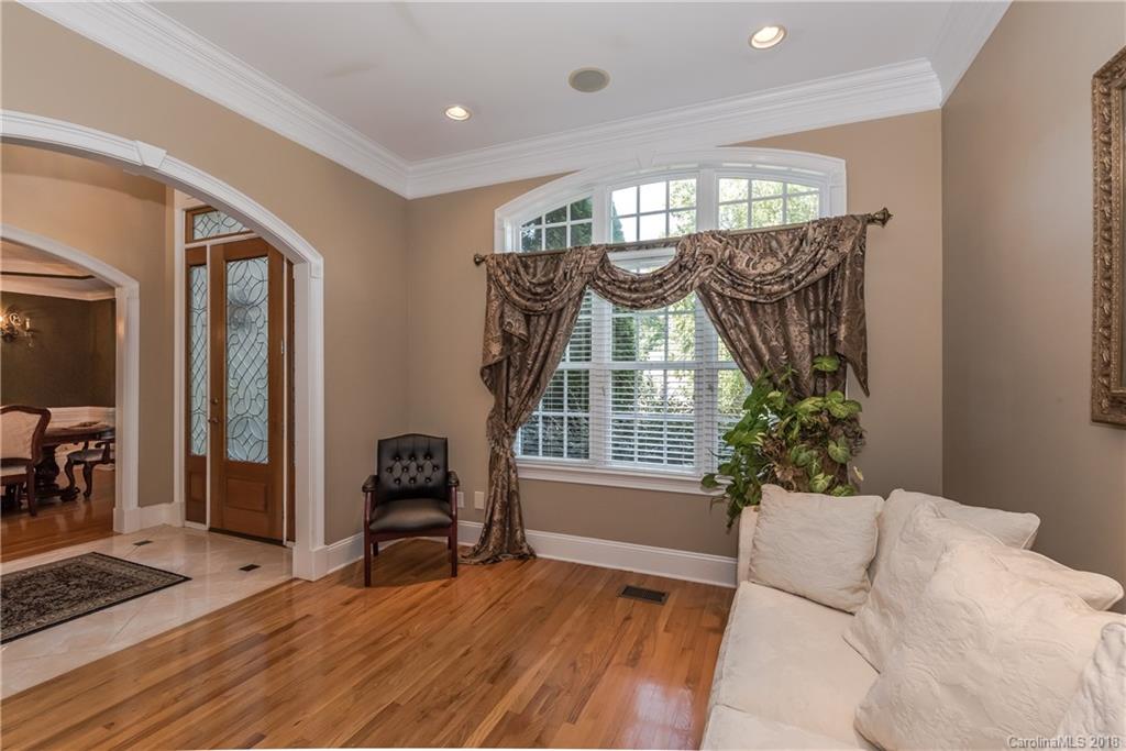 8502 Getalong Road Charlotte, NC 28213 - Photo 5 of 33 Gallery Image 5