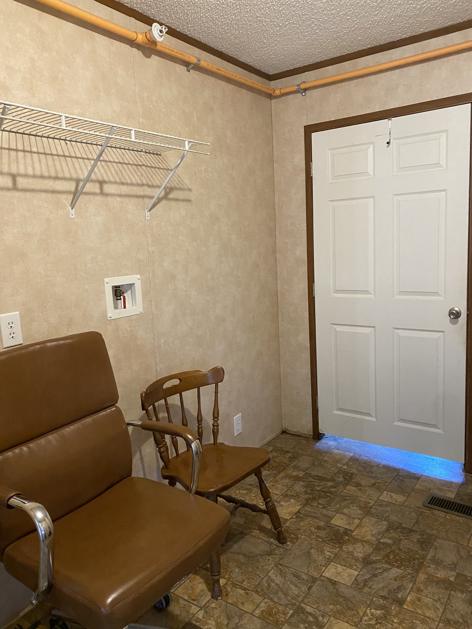 5202 Doss Road Springfield, TN 37172 - Photo 14 of 33 a living room with furniture and a window
