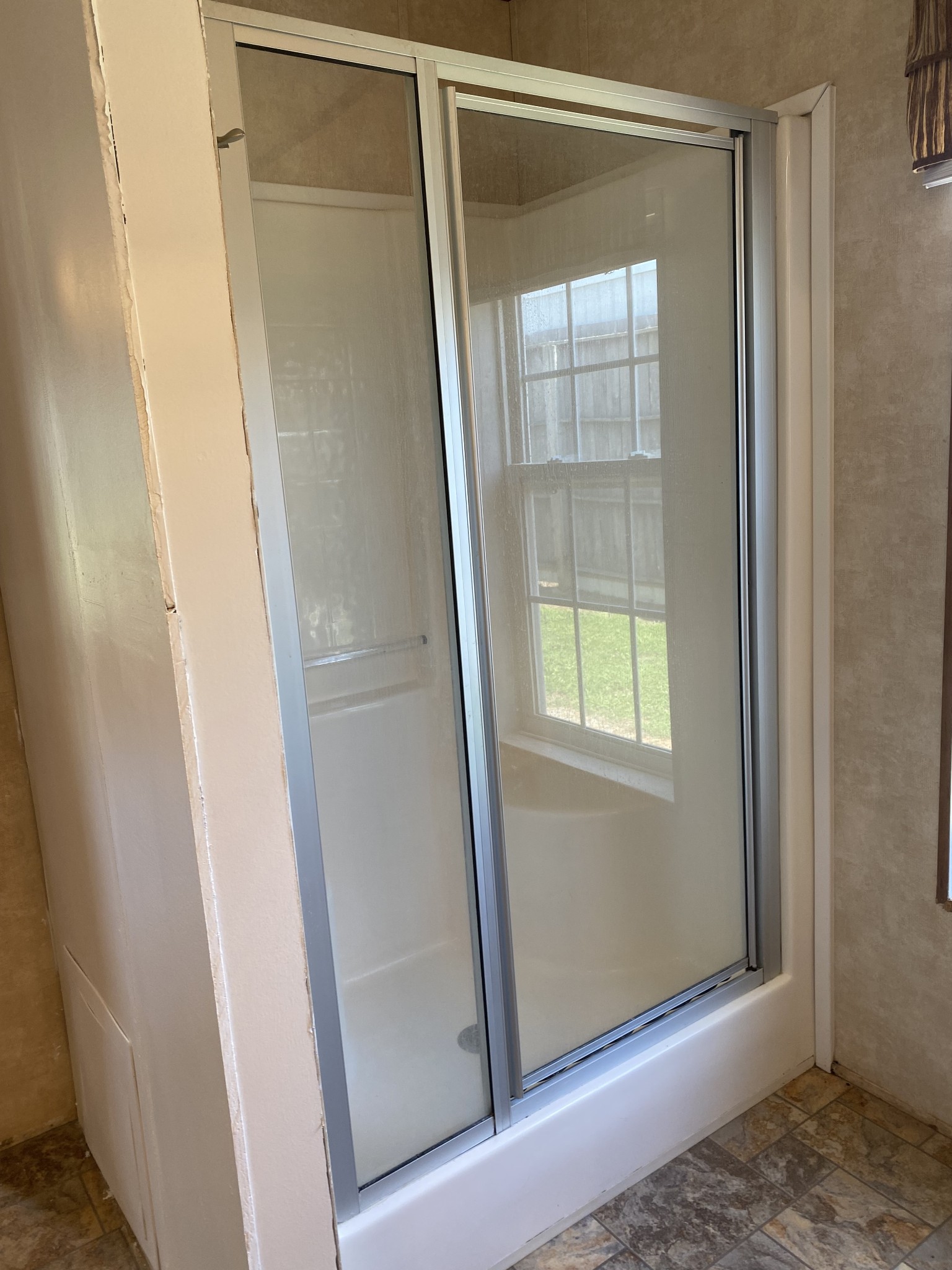 5202 Doss Road Springfield, TN 37172 - Photo 20 of 33 a view of an front door