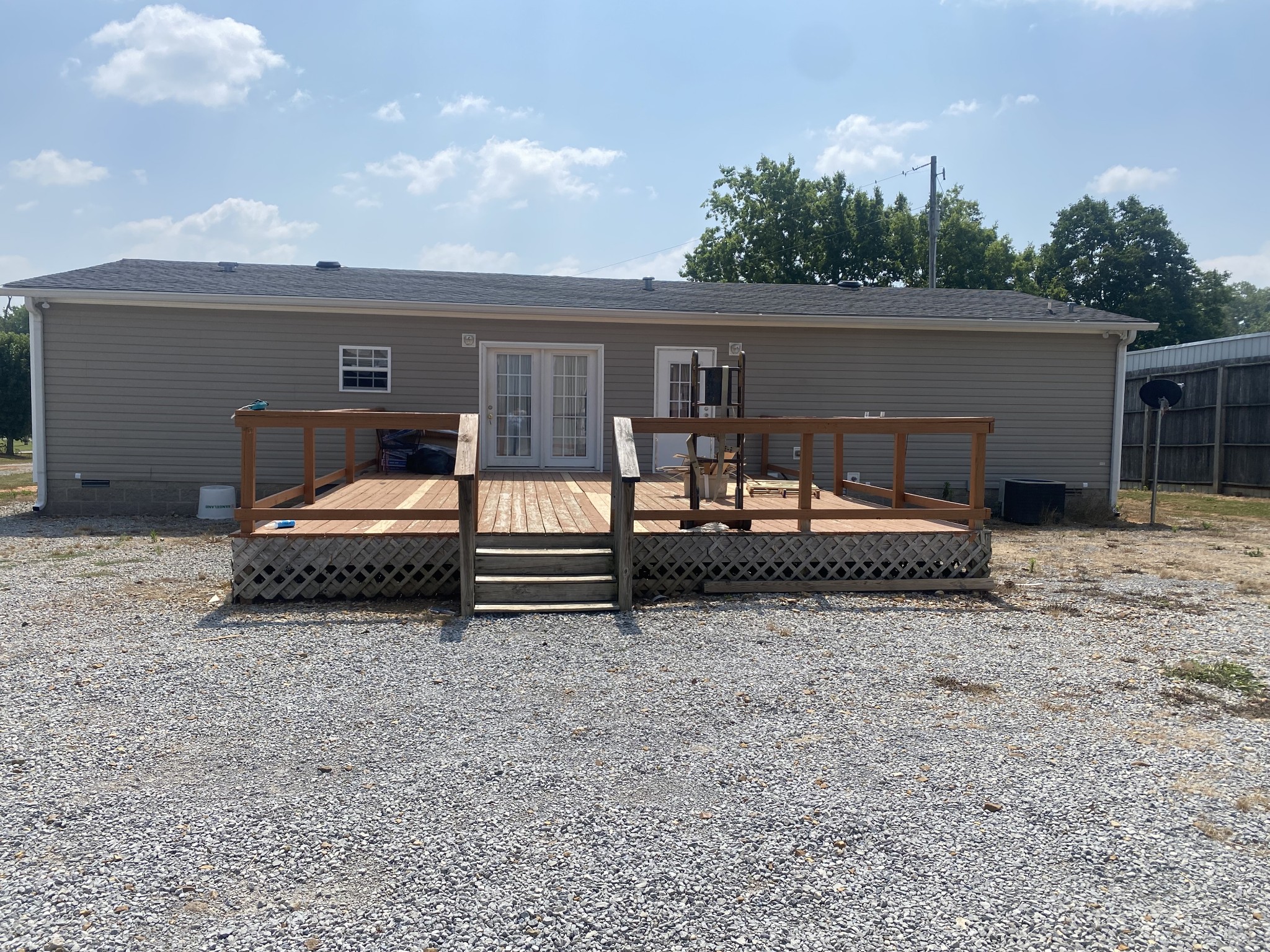 5202 Doss Road Springfield, TN 37172 - Photo 27 of 33 a view of a house with a bed and a chair