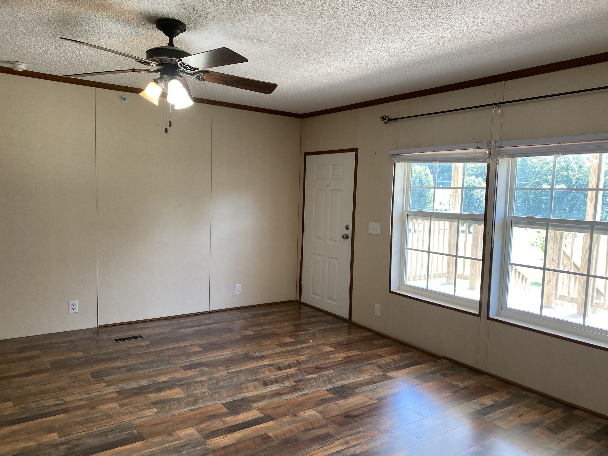 5202 Doss Road Springfield, TN 37172 - Photo 6 of 33 wooden floor in an empty room with a window