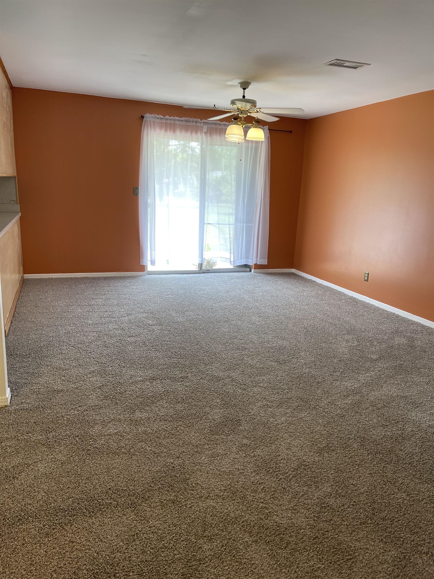 19195 Baldwin County Road 10 Foley, AL 36535 - Photo 6 of 24 Dining Room