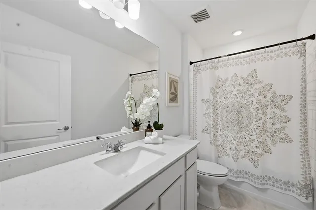 $460,000 | 6516 Silverstar Drive, Sarasota, FL 34240