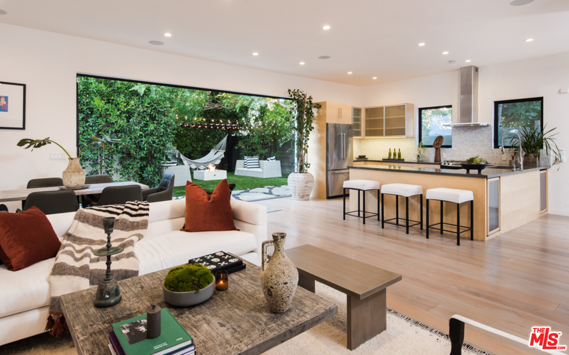 343 28th Avenue Venice, CA 90291 - Photo 2 of 26