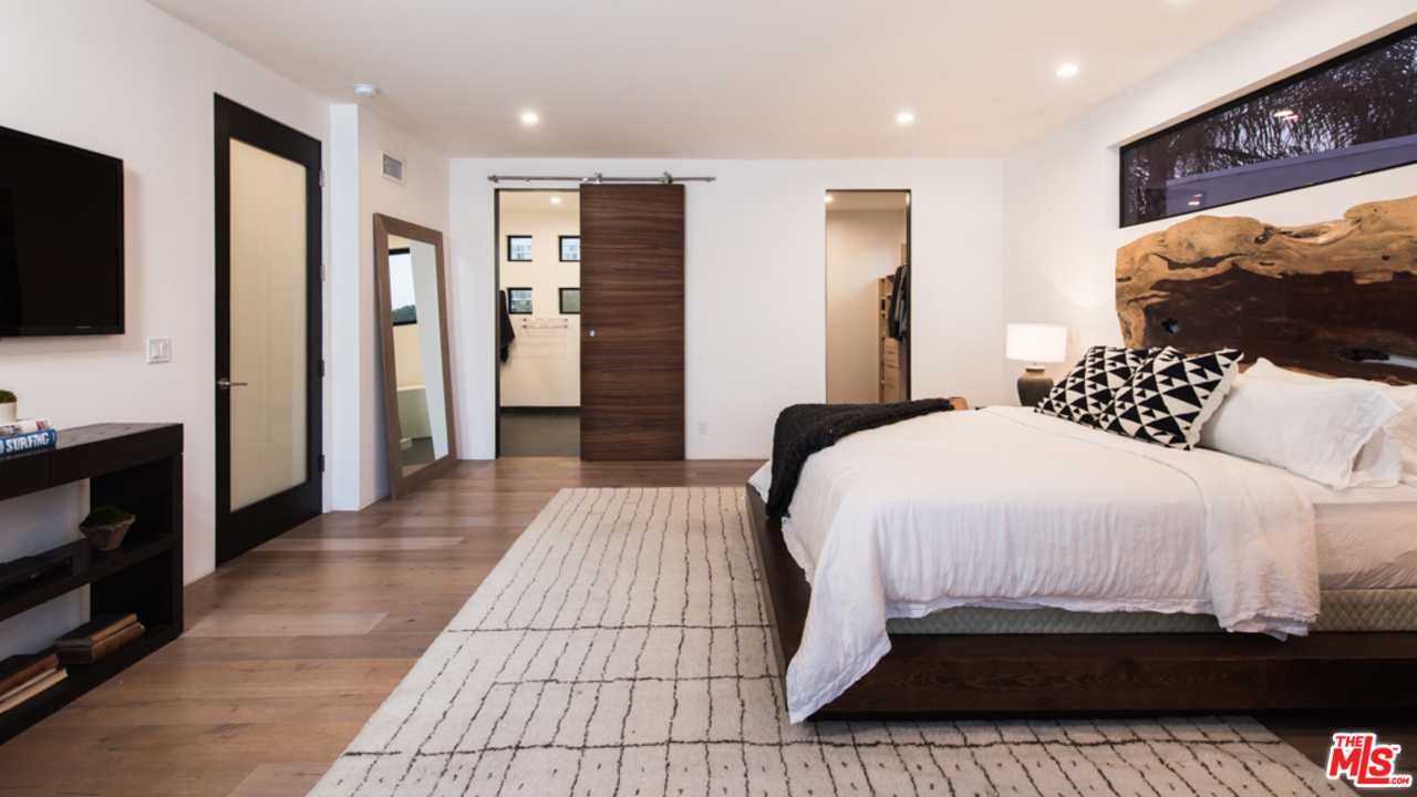 343 28th Avenue Venice, CA 90291 - Photo 15 of 26