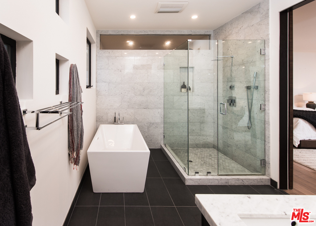 343 28th Avenue Venice, CA 90291 - Photo 18 of 26