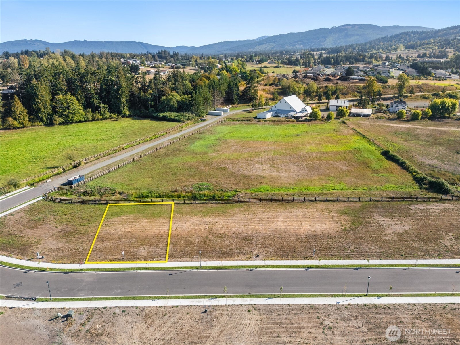 140 Dover Lane Sequim, WA 98382 - Photo 2 of 16 a view of a city
