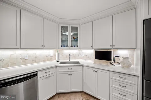 $425,000 | 111 Hamlet Hill Road, Unit 205, Baltimore, MD 21210