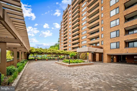 $425,000 | 111 Hamlet Hill Road, Unit 205, Baltimore, MD 21210