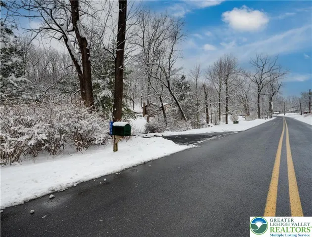 $379,900 | 6838 Lime Kiln Road, Slatington, PA 18080