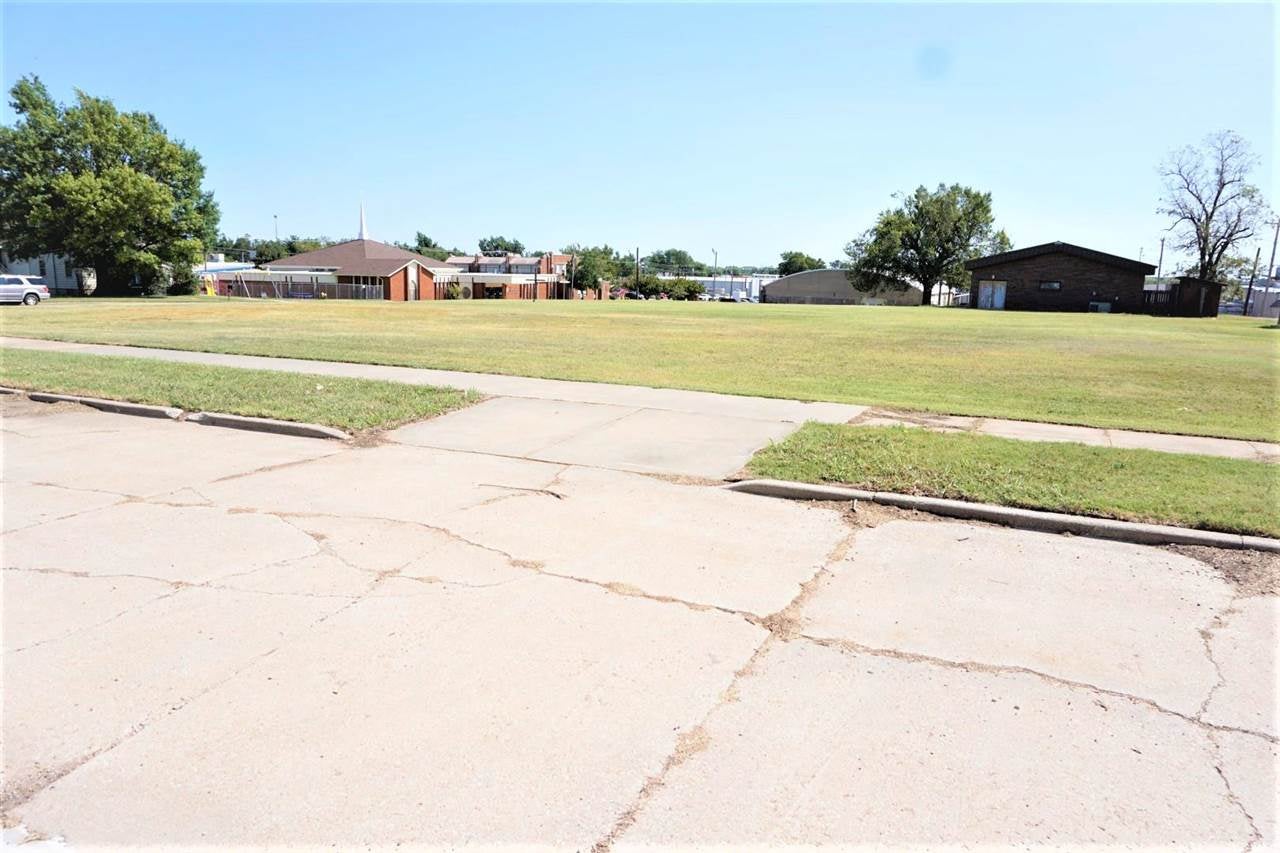 8-th & 8-th & Elm Perry, OK 73077 - Photo 6 of 6 Gallery Image 6