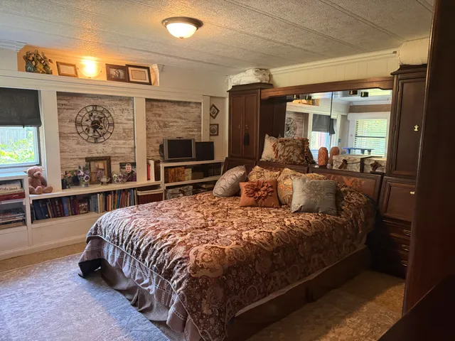 $518,500 | 24691 Embay Avenue, La Grange, WI 54660