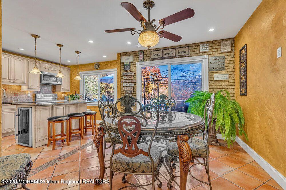 541 Frank Applegate Road Jackson, NJ 08527 - Photo 10 of 49 20221027005523624674000000-o