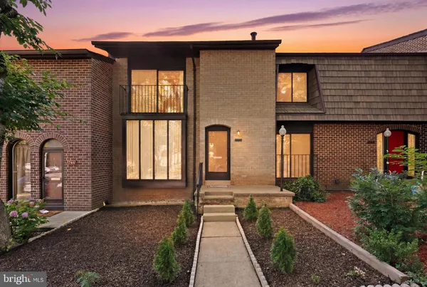 $625,000 | 4936 Sauquoit Lane, Annandale, VA 22003