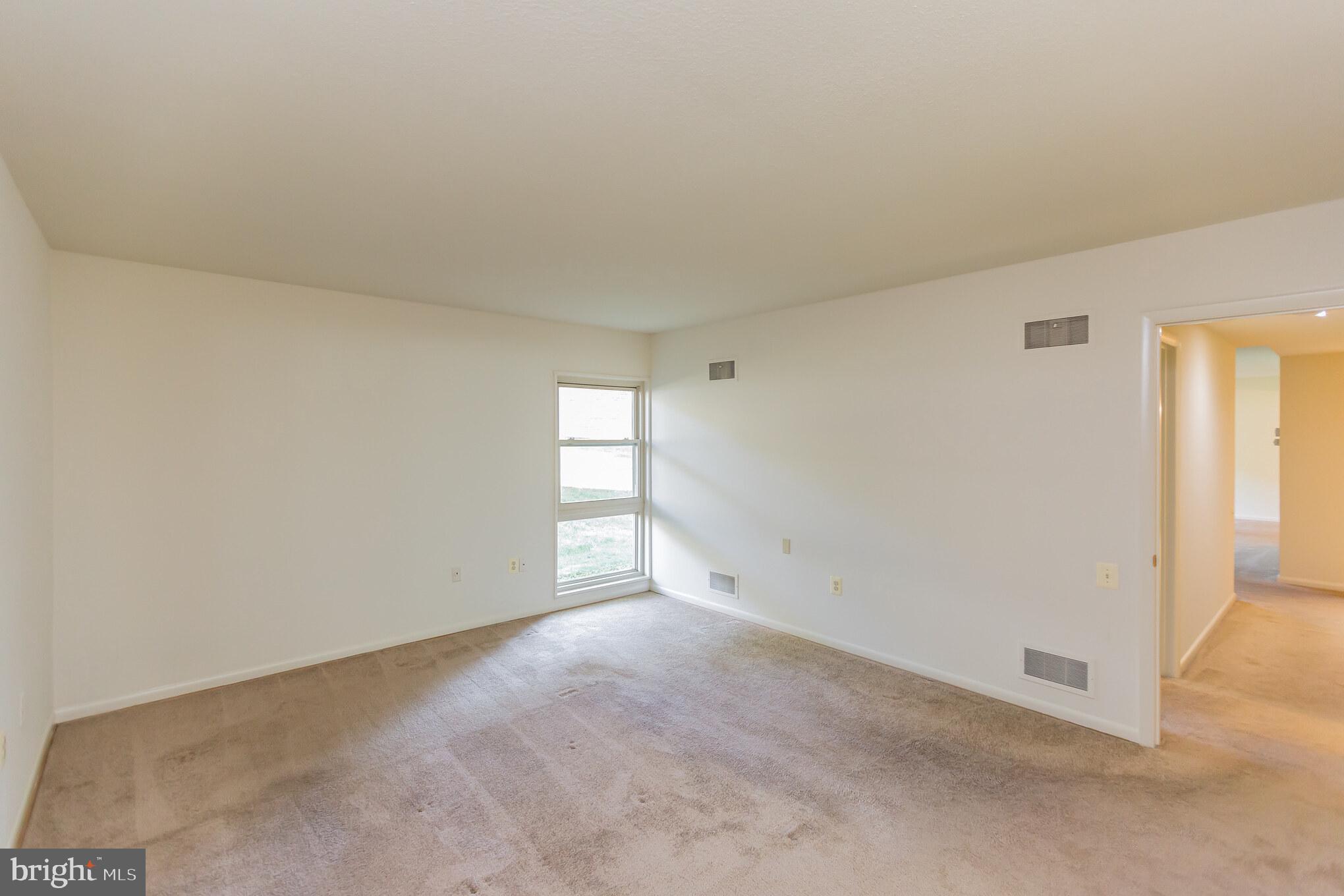 3340 Gleneagles Drive, Unit 691D Silver Spring, MD 20906 - Photo 8 of 22 Large Bedroom