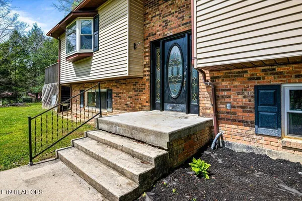 $320,000 | 384 HC Smith Drive, Oneida, TN 37841