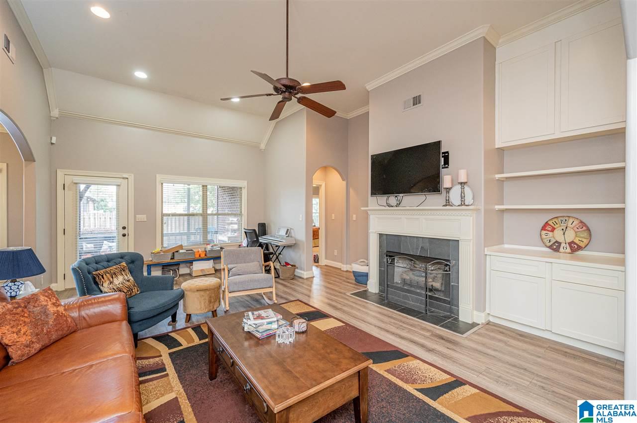 428 Heathersage Road Alabaster, AL 35114 - Photo 7 of 45