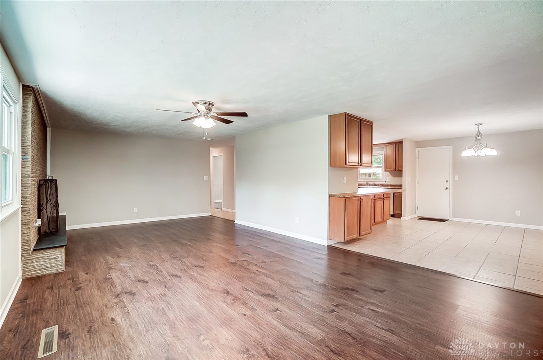 296 Monarch Road Dayton, OH 45458 - Photo 8 of 35