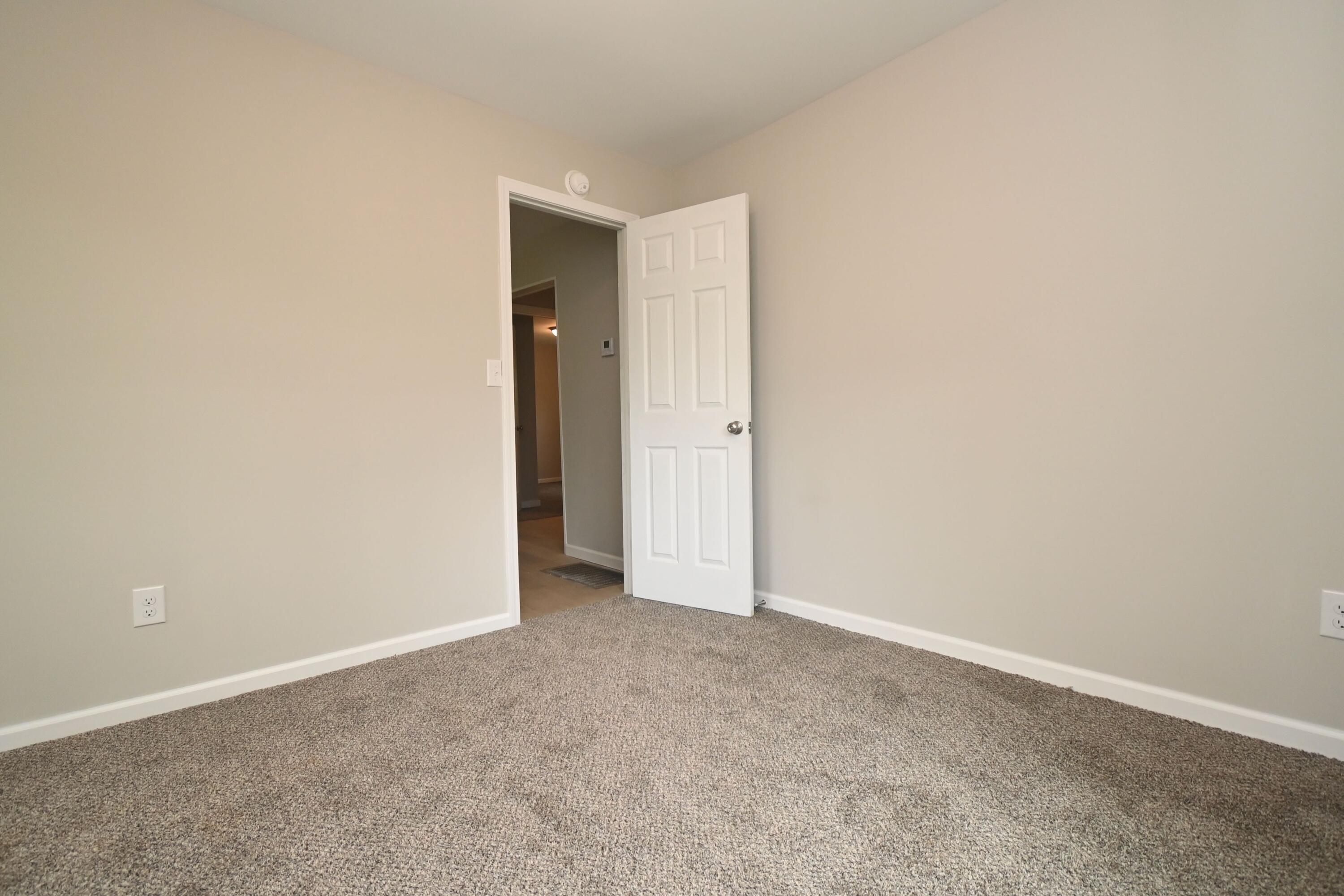 492 Hemlock Road Covington, KY 41015 - Photo 5 of 10 Gallery Image 5