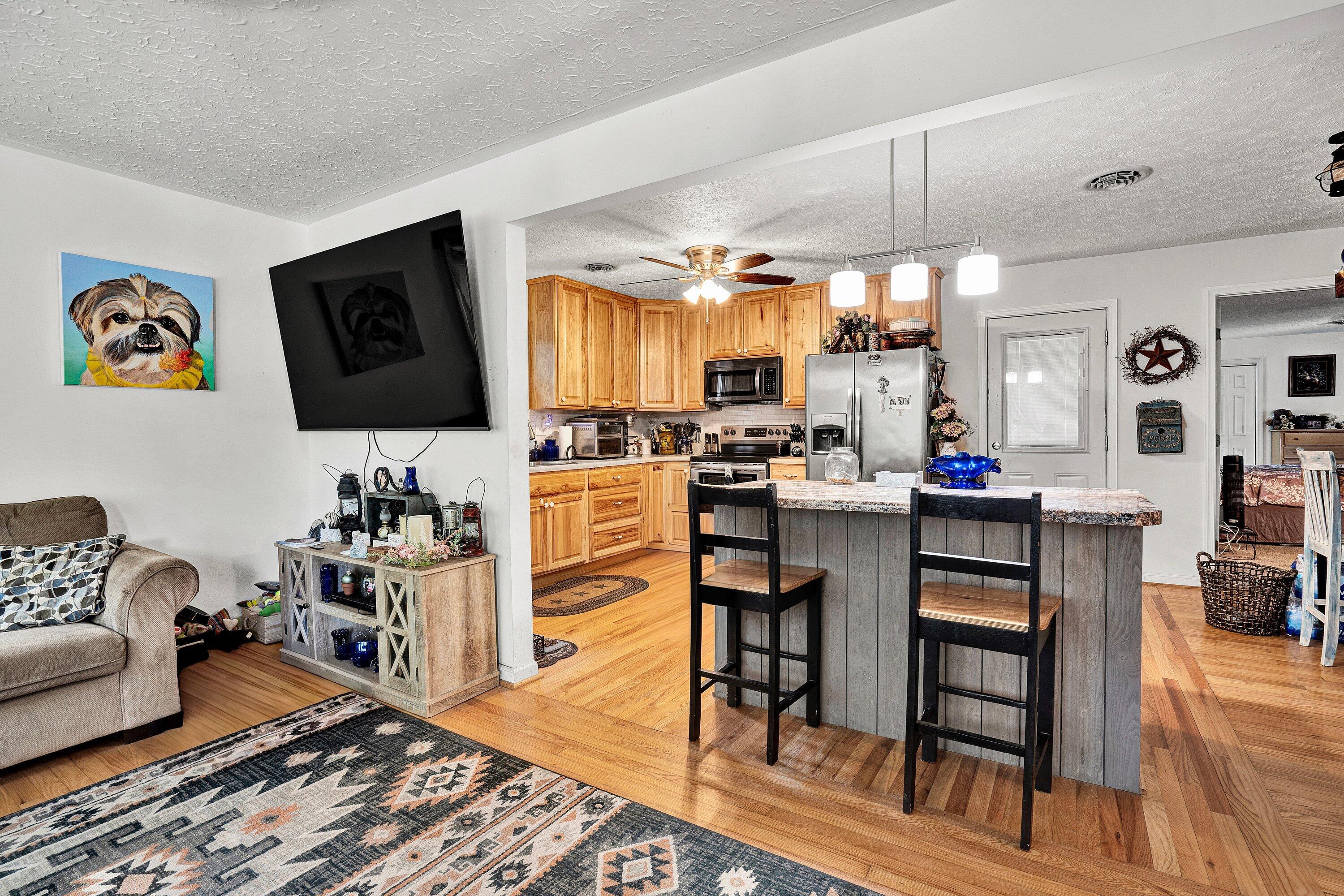 2112 Gate Road Christiansburg, VA 24073 - Photo 7 of 30 06-DSC01415
