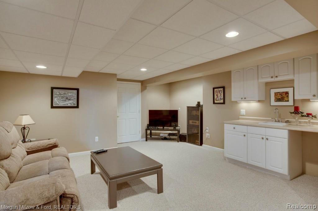 2019 Dunham Drive Rochester, MI 48306 - Photo 26 of 32 2019 Dunham Rochester MI 48306-large-026-2019 Dunham0026FULL-1500x1000-72dpi.jpg