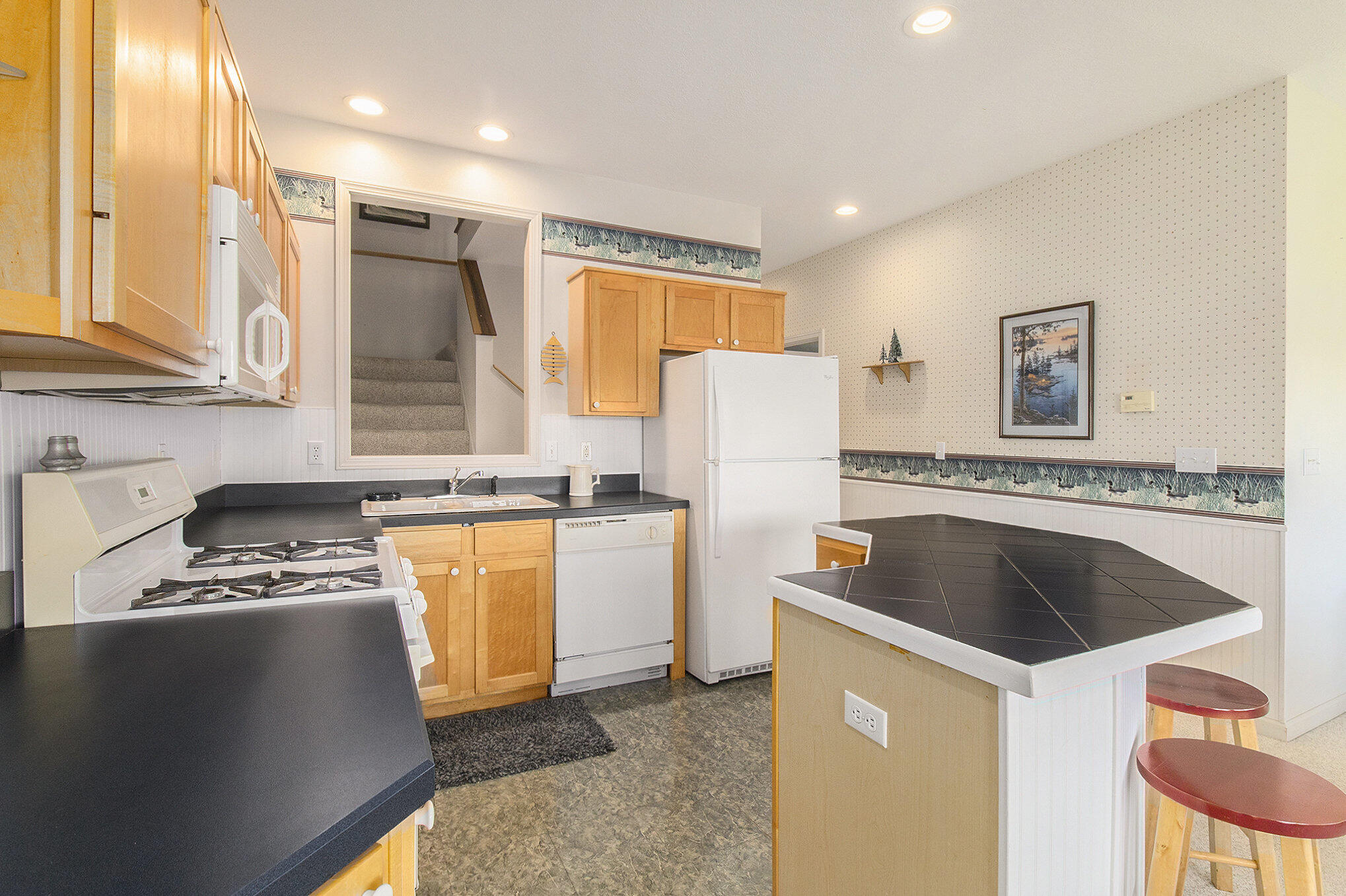 9458 Edwin Markham Road Brooklyn, MI 49230 - Photo 11 of 37 Kitchen
