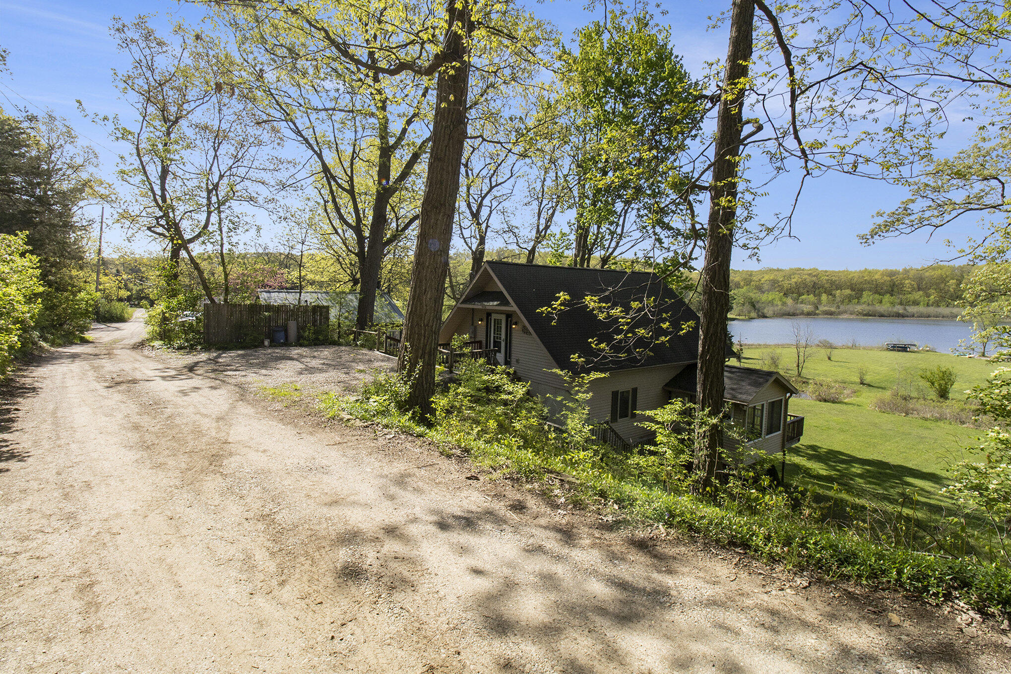 9458 Edwin Markham Road Brooklyn, MI 49230 - Photo 2 of 37 Exterior