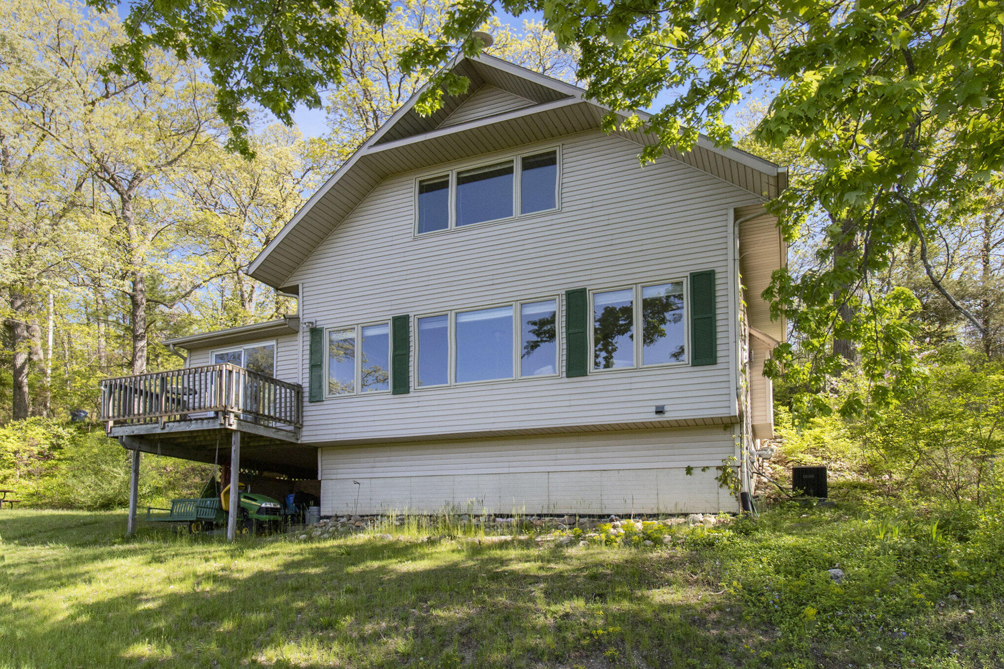 9458 Edwin Markham Road Brooklyn, MI 49230 - Photo 27 of 37 Back Exterior