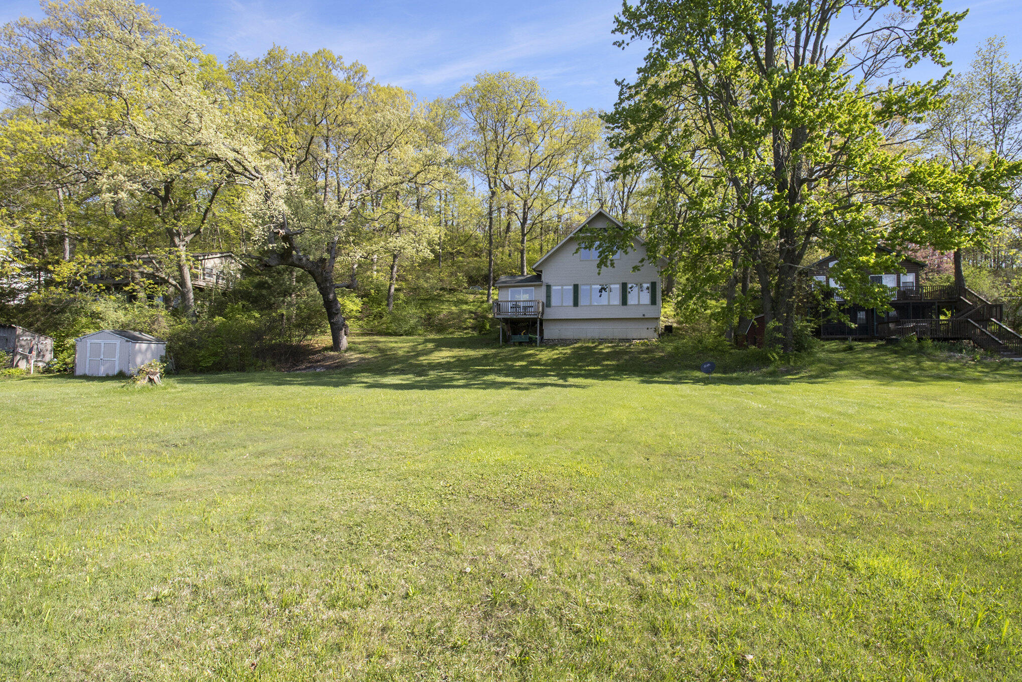 9458 Edwin Markham Road Brooklyn, MI 49230 - Photo 28 of 37 Backyard